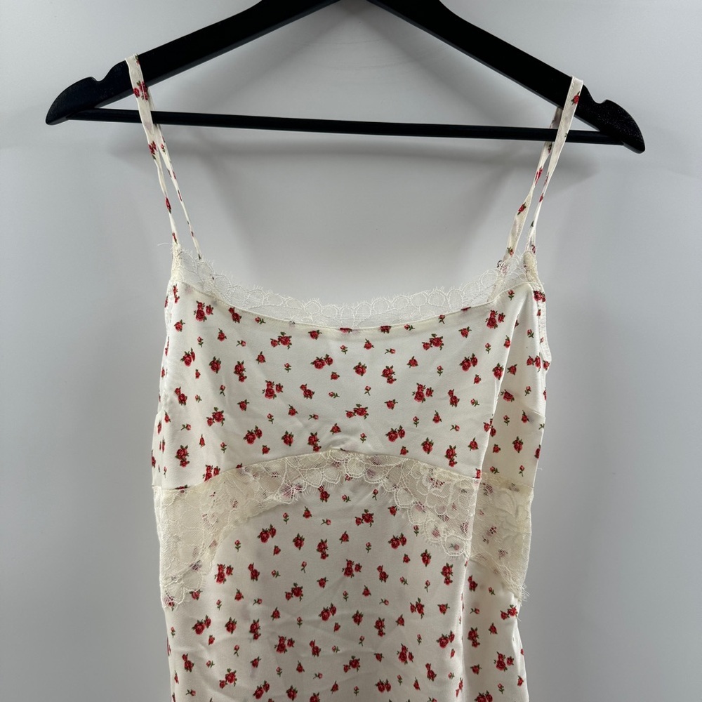 🧸 Forever 21 Ivory Satin Slip Dress Lace Trim Floral Detail Size Medium - Picture 2 of 6